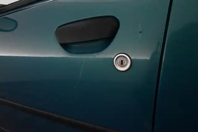 Turkoosi Viistoperä, Fiat Punto – CZN-178