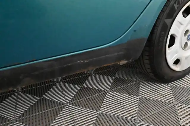 Turkoosi Viistoperä, Fiat Punto – CZN-178