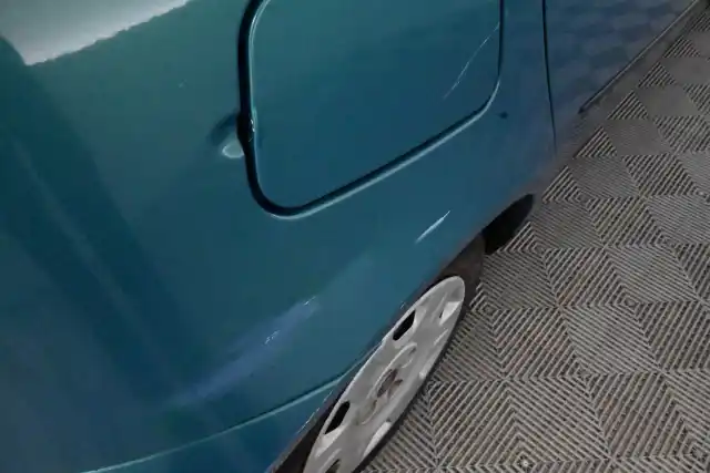 Turkoosi Viistoperä, Fiat Punto – CZN-178
