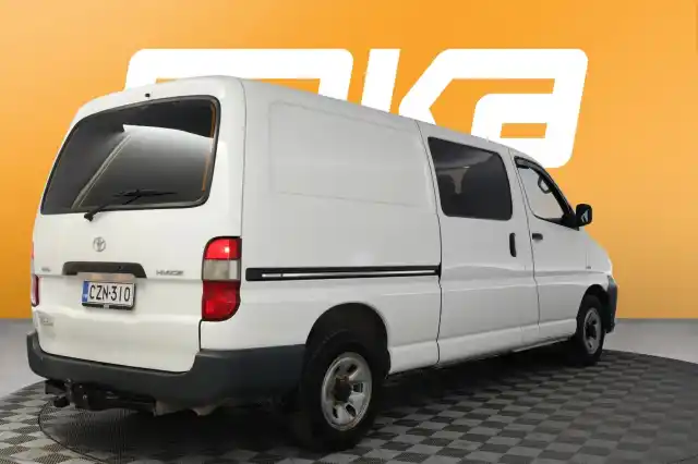 Valkoinen Pakettiauto, Toyota Hiace – CZN-310