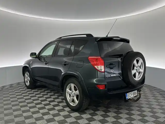 Vihreä Pakettiauto, Toyota RAV4 – ECF-886