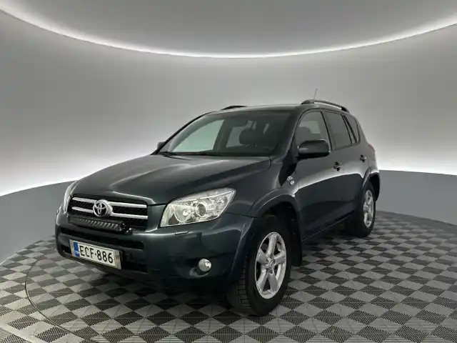 Vihreä Pakettiauto, Toyota RAV4 – ECF-886