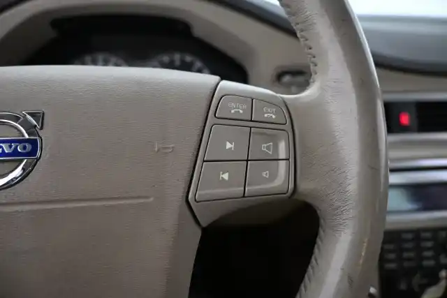 Harmaa Sedan, Volvo S80 – EHY-308