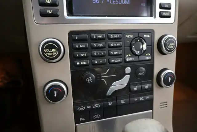 Harmaa Sedan, Volvo S80 – EHY-308
