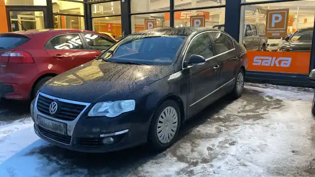 Musta Sedan, Volkswagen Passat – EHZ-303