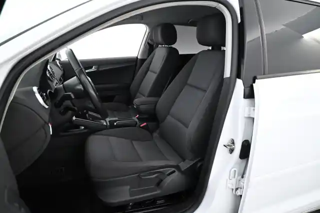 Valkoinen Viistoperä, Audi A3 – EJZ-109