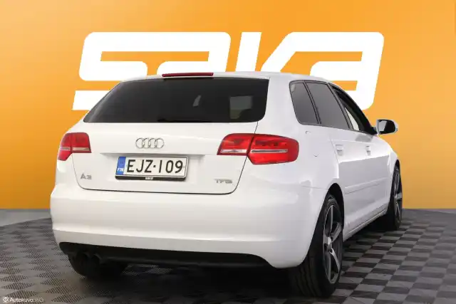 Valkoinen Viistoperä, Audi A3 – EJZ-109