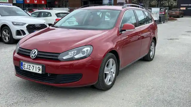 Punainen Farmari, Volkswagen Golf – EJZ-719