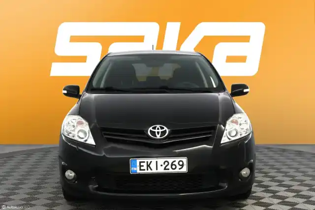 Musta Viistoperä, Toyota Auris – EKI-269