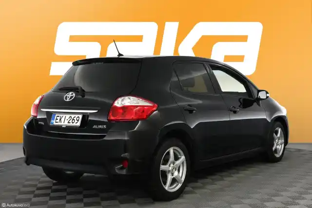 Musta Viistoperä, Toyota Auris – EKI-269