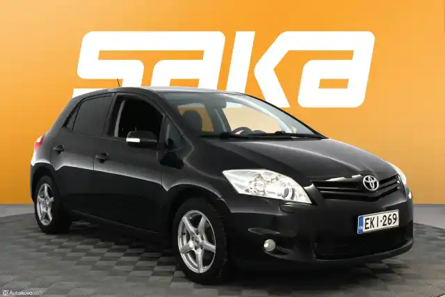 Musta Viistoperä, Toyota Auris – EKI-269