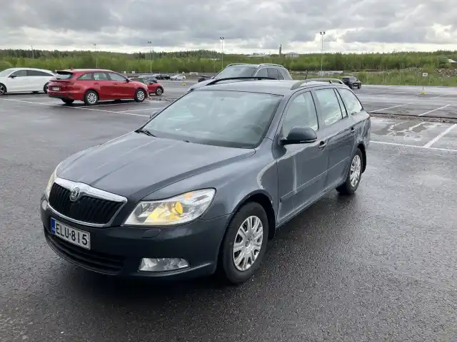 Harmaa Farmari, Skoda Octavia – ELU-815