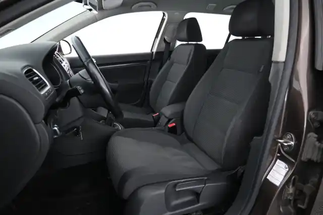 Beige Farmari, Volkswagen Golf – ELV-803