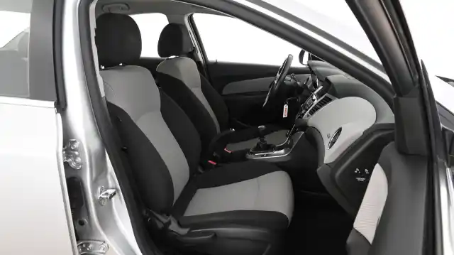 Hopea Sedan, Chevrolet Cruze – ELX-656