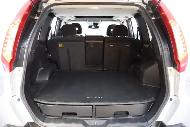 Hopea Maastoauto, Nissan X-Trail – ELZ-958