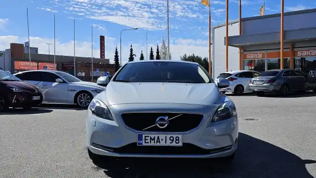 Sininen Viistoperä, Volvo V40 – EMA-198