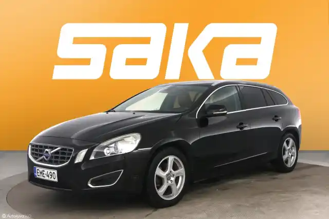 Musta Farmari, Volvo V60 – EME-490