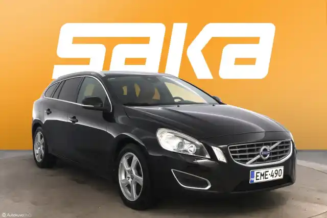 Musta Farmari, Volvo V60 – EME-490