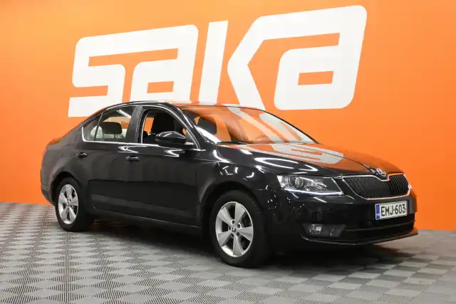 Musta Viistoperä, Skoda Octavia – EMJ-603