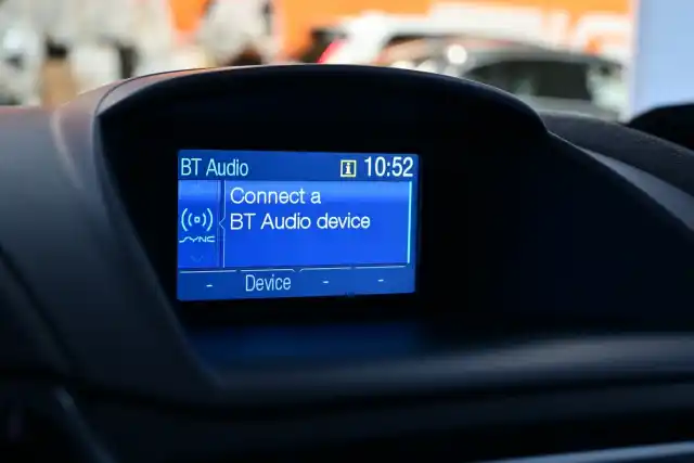 Sininen Viistoperä, Ford Fiesta – EMK-146