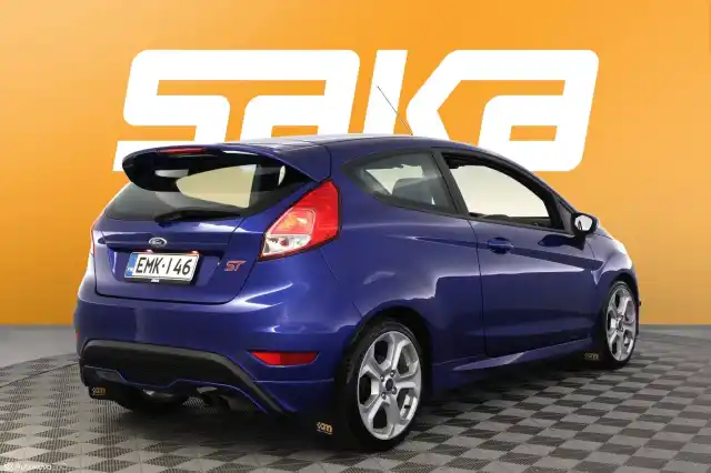 Sininen Viistoperä, Ford Fiesta – EMK-146