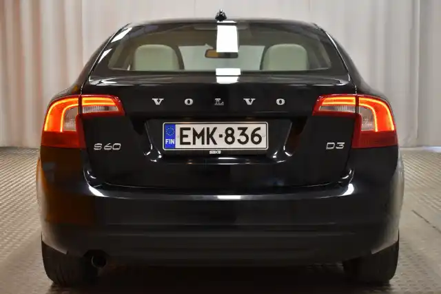 Musta Sedan, Volvo S60 – EMK-836