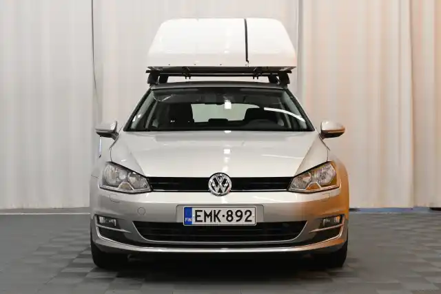 Harmaa Viistoperä, Volkswagen Golf – EMK-892