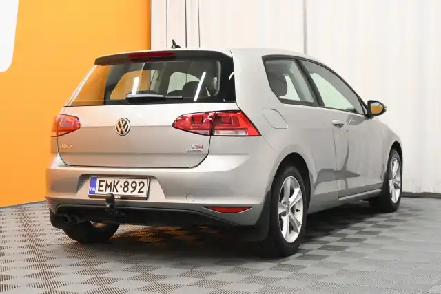 Harmaa Viistoperä, Volkswagen Golf – EMK-892