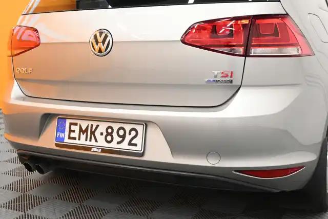 Harmaa Viistoperä, Volkswagen Golf – EMK-892