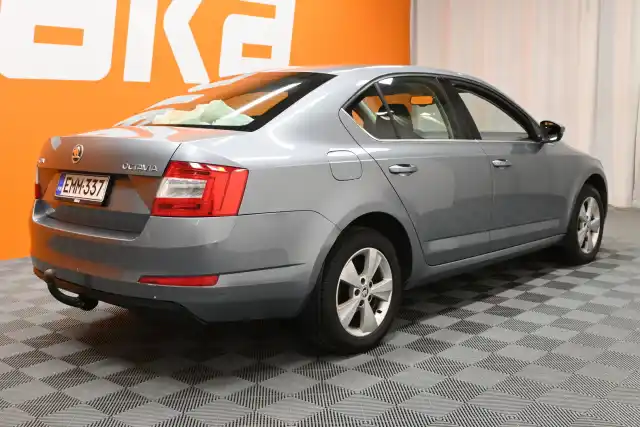 Hopea Sedan, Skoda Octavia – EMM-337