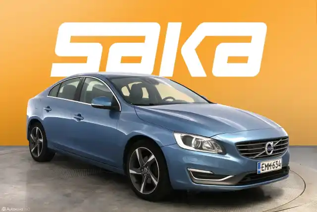 Sininen Sedan, Volvo S60 – EMM-634