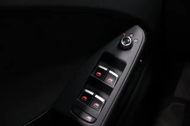 Musta Farmari, Audi A4 – EMM-657