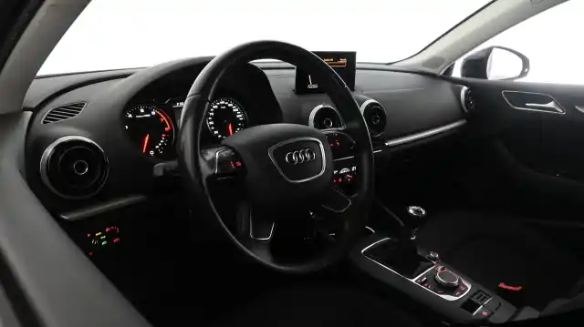 Musta Viistoperä, Audi A3 – EMM-861
