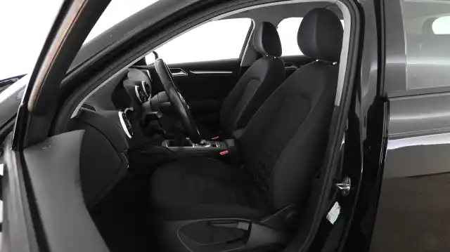 Musta Viistoperä, Audi A3 – EMM-861