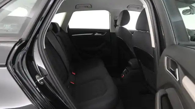 Musta Viistoperä, Audi A3 – EMM-861
