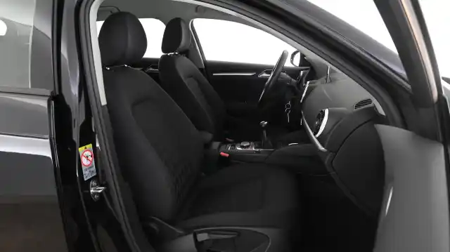 Musta Viistoperä, Audi A3 – EMM-861