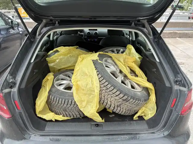 Musta Viistoperä, Audi A3 – EMM-861