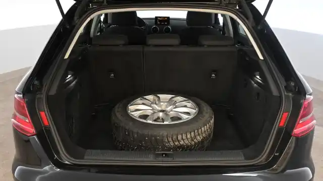 Musta Viistoperä, Audi A3 – EMM-861