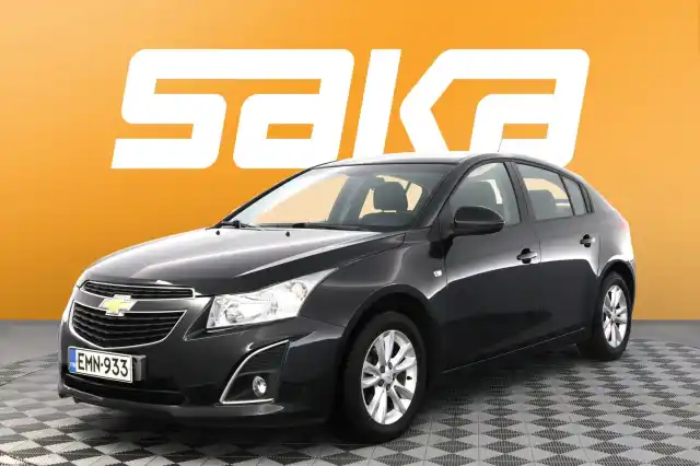 Musta Viistoperä, Chevrolet Cruze – EMN-933