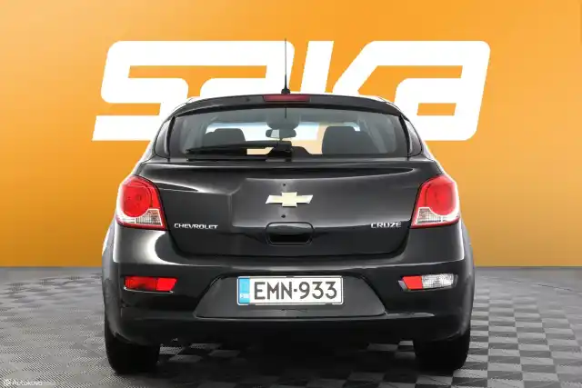 Musta Viistoperä, Chevrolet Cruze – EMN-933