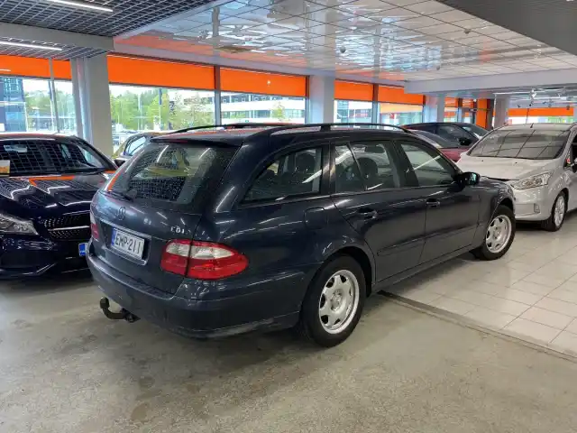 Musta Farmari, Mercedes-Benz E – EMP-211