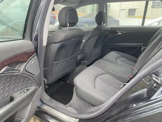 Musta Farmari, Mercedes-Benz E – EMP-211