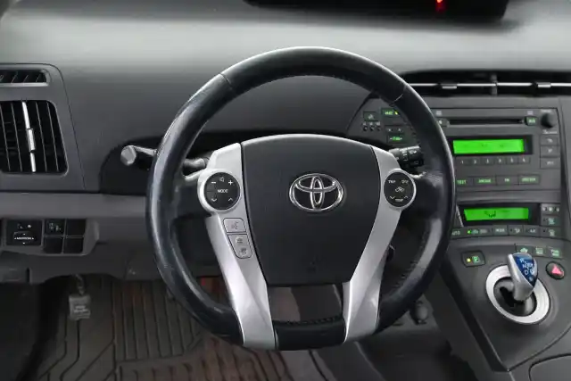 Harmaa Viistoperä, Toyota Prius – EMP-378