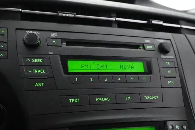 Harmaa Viistoperä, Toyota Prius – EMP-378