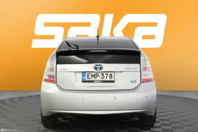 Harmaa Viistoperä, Toyota Prius – EMP-378