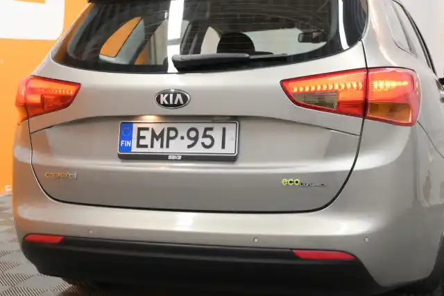 Hopea Farmari, Kia cee'd – EMP-951