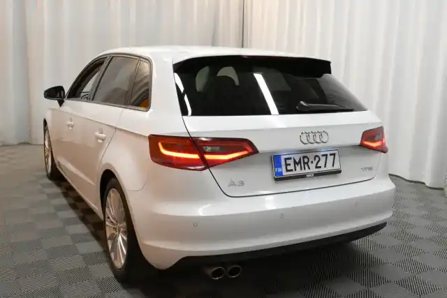 Valkoinen Viistoperä, Audi A3 – EMR-277