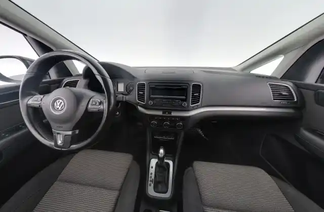 Harmaa Tila-auto, Volkswagen Sharan – EMS-541