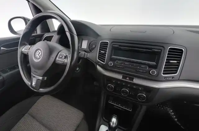 Harmaa Tila-auto, Volkswagen Sharan – EMS-541