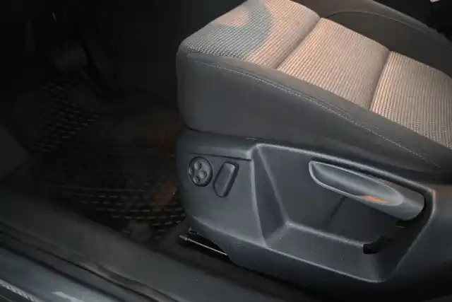 Harmaa Tila-auto, Volkswagen Sharan – EMS-541